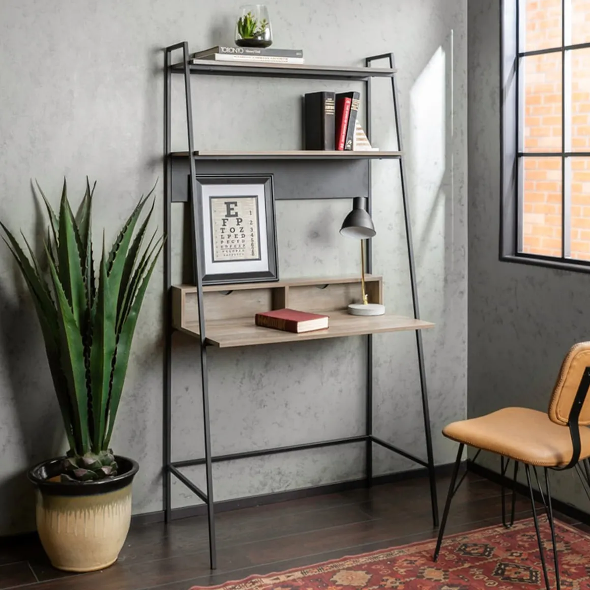 Arlo - Wood Ladder Computer