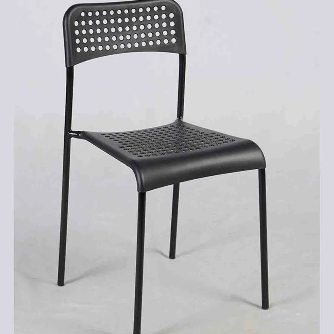 Atelier Du Nord - Linda Plastic Chair with Metal Legs
