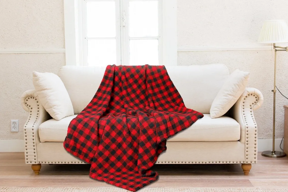 Buffalo Plaid Sherpa Throw