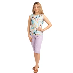 Classic Pull-On Capri Pants