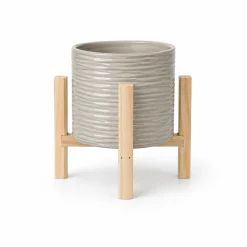 Cream textured ceramic planter on wooden stand (21 x 20 cm)