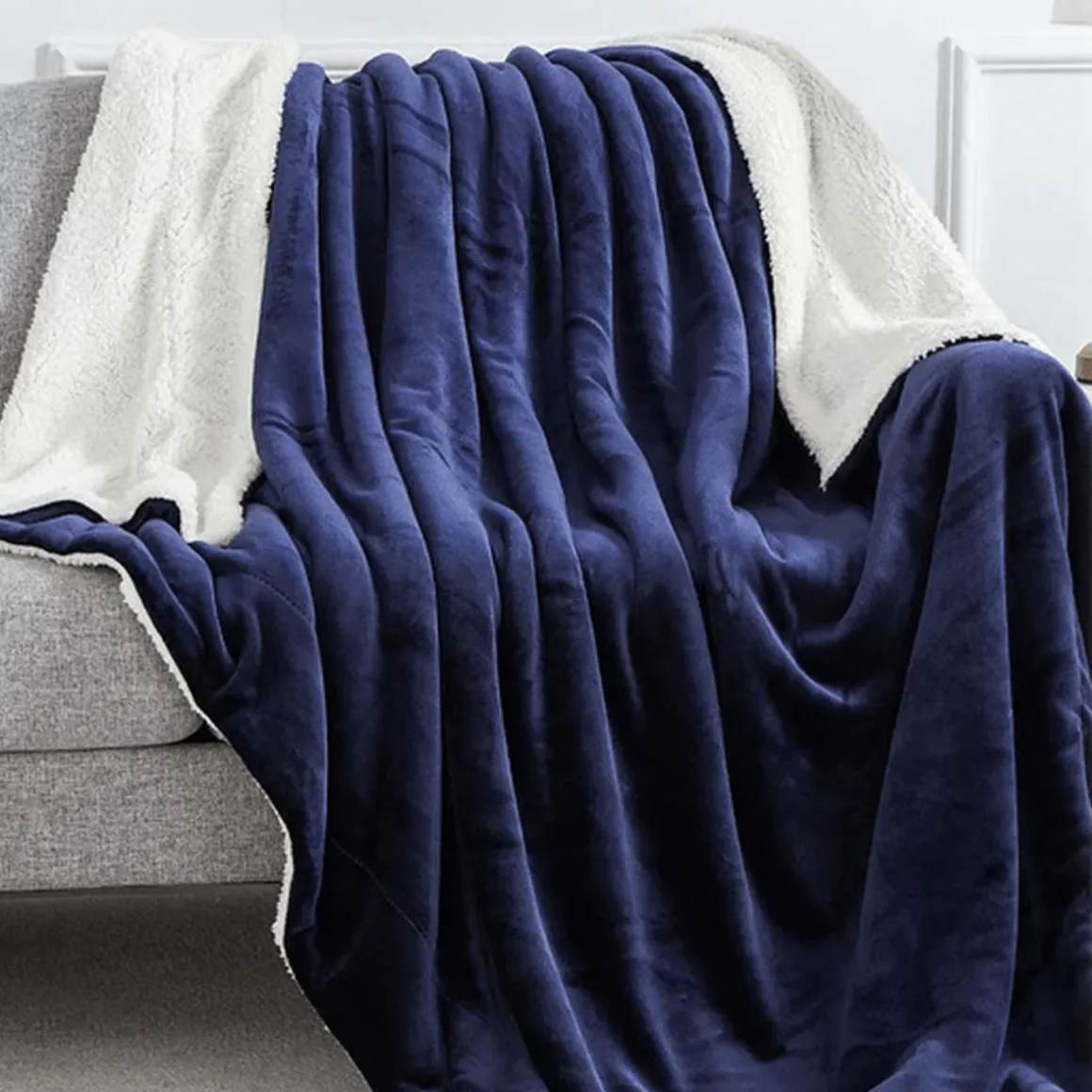 DRAKE Velour reverse to sherpa throw