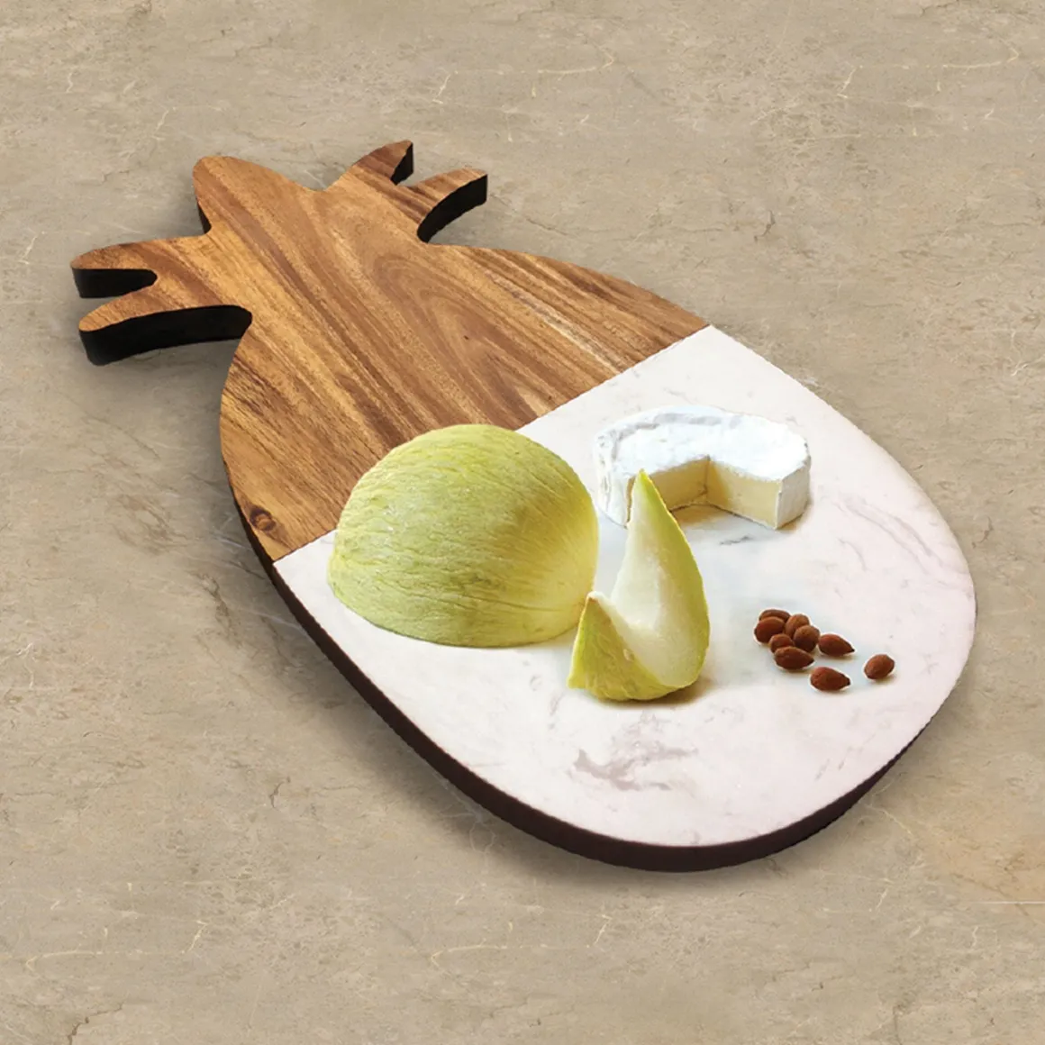 À la Cuisine - Acacia & White Marble Pineapple Board