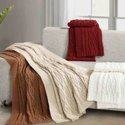 Lauren Taylor - Chunky Cable Chenille Throw