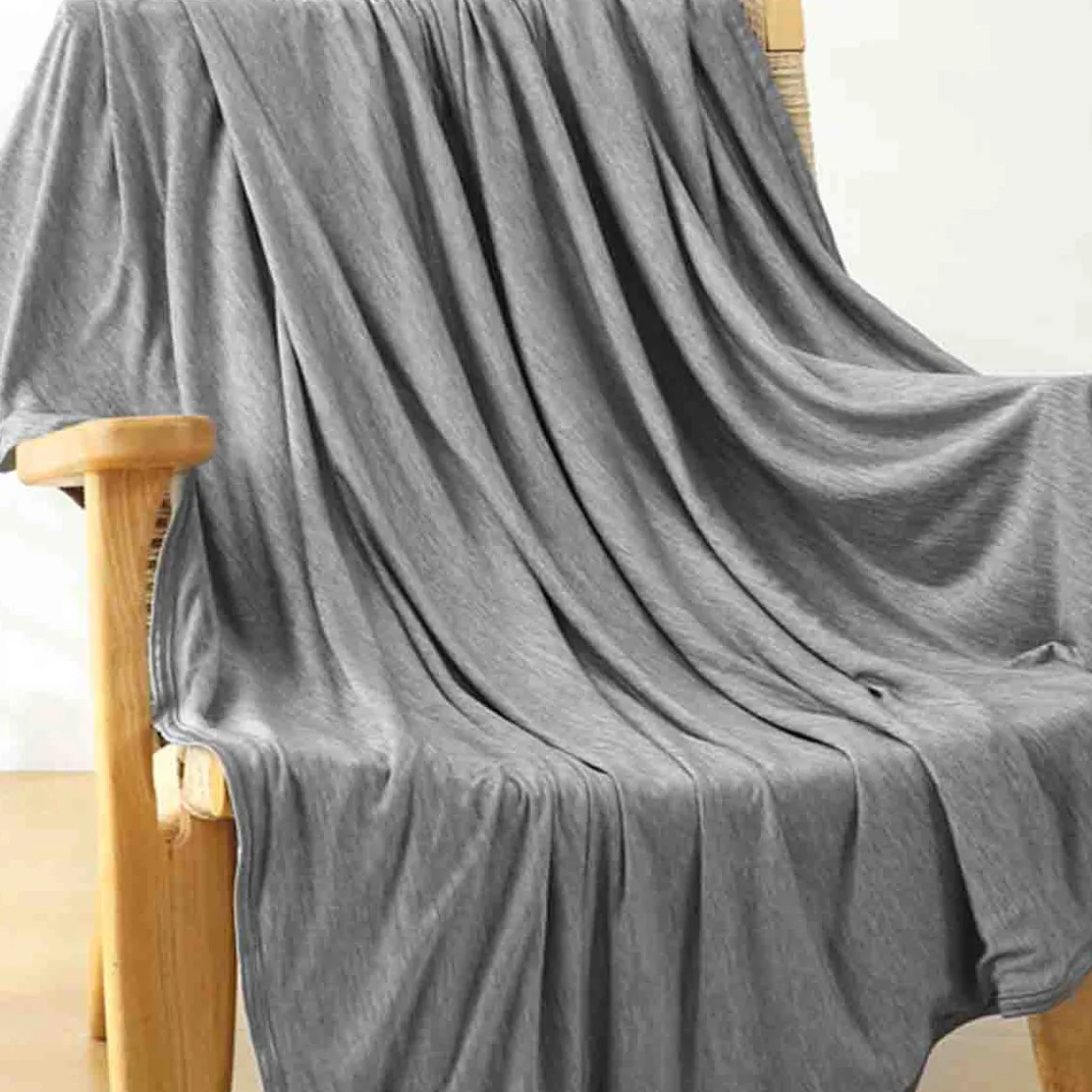 Lauren Taylor - COLIN Cooling Blanket