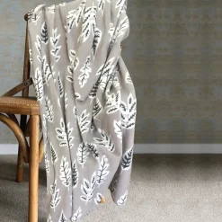 Lauren Taylor - Country Cabin - Assorted Print Throws