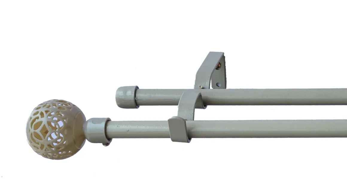 Lauren Taylor - ORMSTON double Pole Set