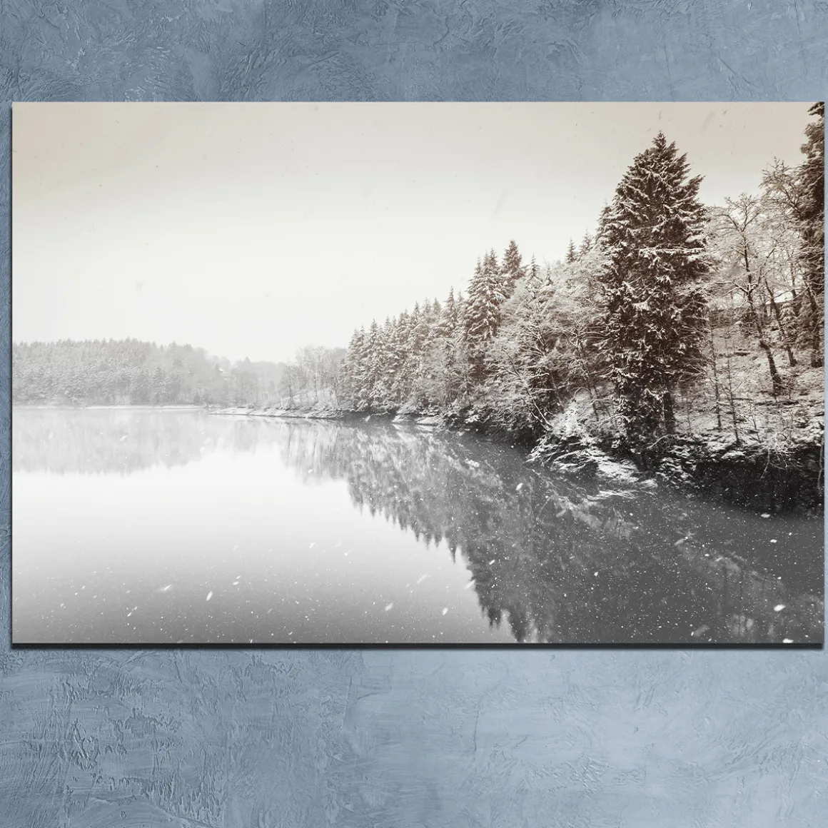 Printed Canvas 60 x 90 cm | Winter Lake with Mountain