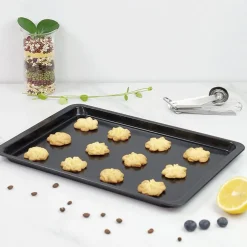 Rectangle Cookie Pan 33 x 23 x 2 cm / 0.4 mm