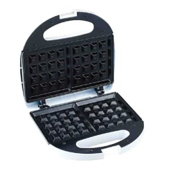 Salton Belgian Waffle Maker