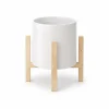 White ceramic planter on wooden stand (21 x 20 cm)